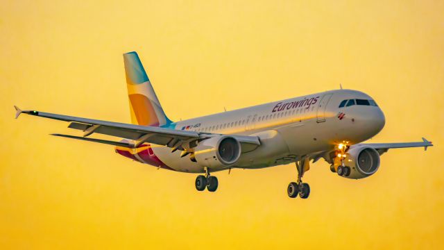 Airbus A320 (D-ABZK)