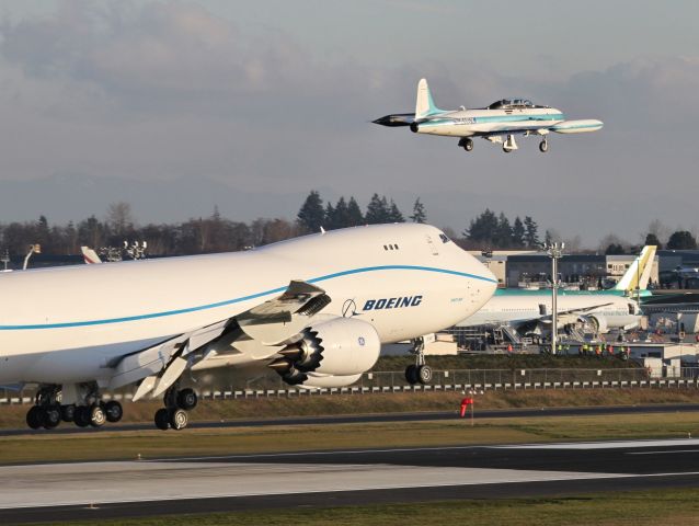 BOEING 747-8 (N747EX)