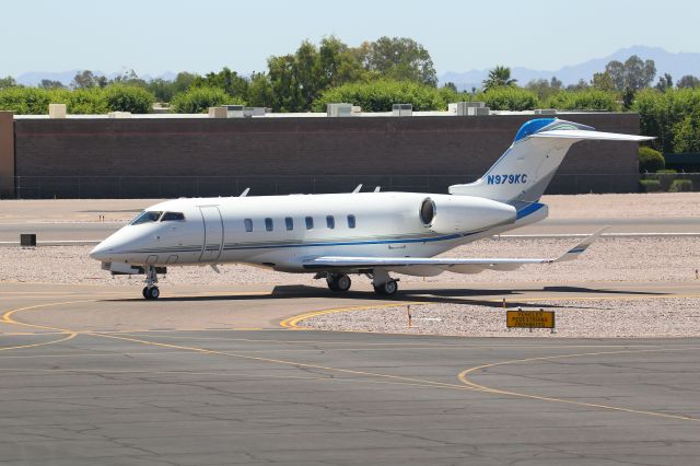 Canadair Challenger 350 (N979KC)