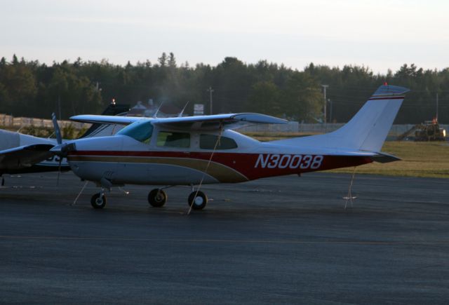 Cessna Centurion (N30038) - A Cessna 210. many operators have removed the main geardoors, becaus they give sometimes trouble.