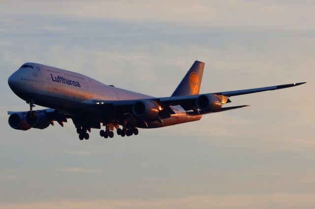 BOEING 747-8 (D-ABYK)