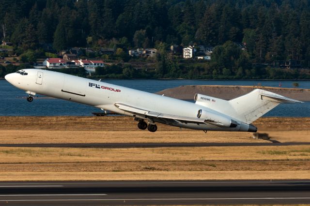 BOEING 727-200 (TSU215)