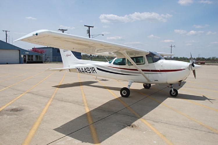 Cessna Skyhawk (N4491R)