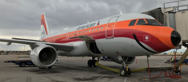 Airbus A319 (N742PS) - PHX barry m. goldwater terminal 4 N1 alpha 18 12MAY19 PSA livery aircraft