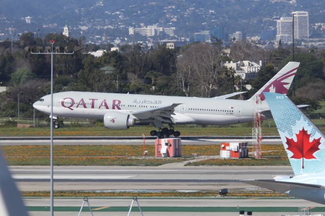 BOEING 777-200LR (A7-BBI)