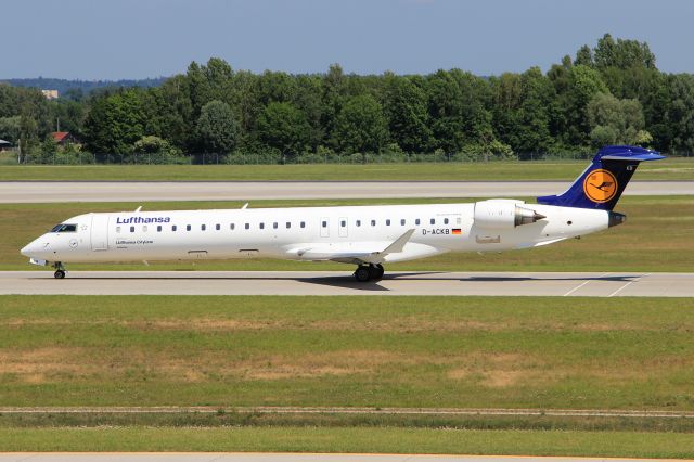Canadair Regional Jet CRJ-900 (D-ACKB)