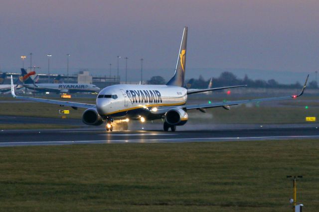 Boeing 737-800 (EI-EVP) - RYR2131 off to Lanzarote