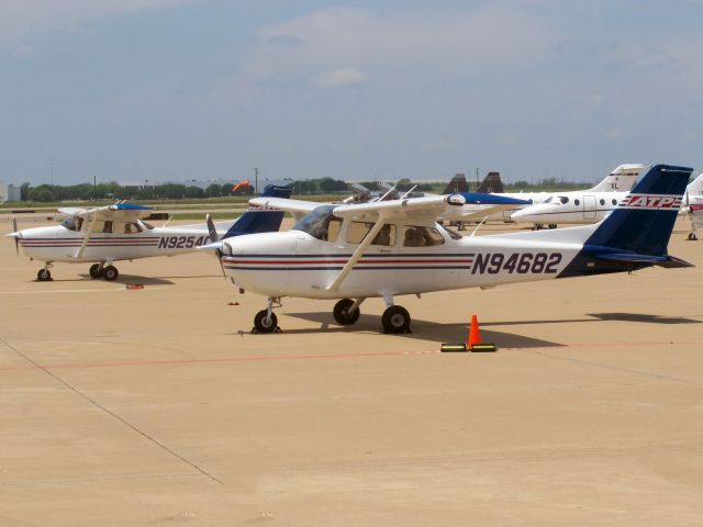 Cessna Skyhawk (N94682)