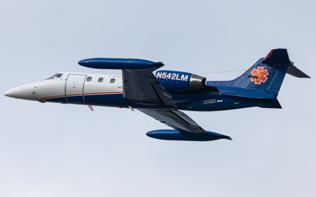 Learjet 35 (N542LM)