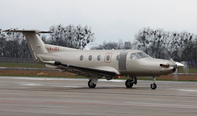 Pilatus PC-12 (LX-JFJ)