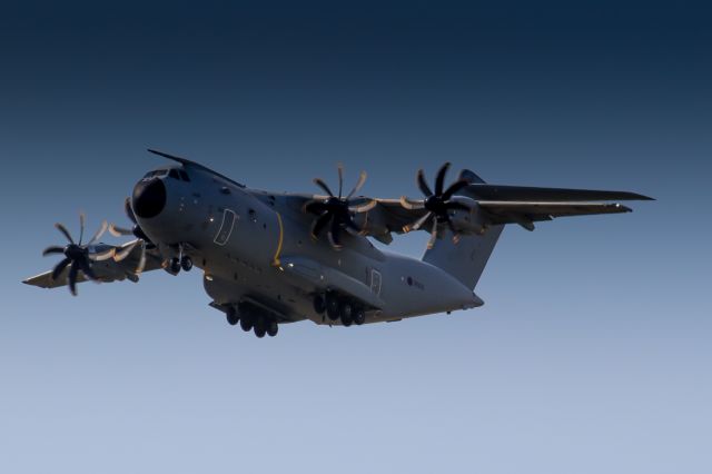 AIRBUS A-400M Atlas (MBB406) - Visita de la RAF