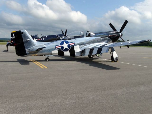 North American P-51 Mustang (N51HY)