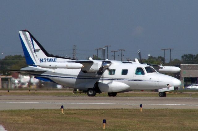 Mitsubishi MU-2 (N211BE) - Preparing to depart on runway 12. November, 2006.