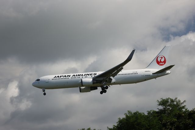 BOEING 767-300 (JA620J) - September 02, 2024:HND-HKD.