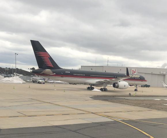 Boeing 757-200 (N757AF)