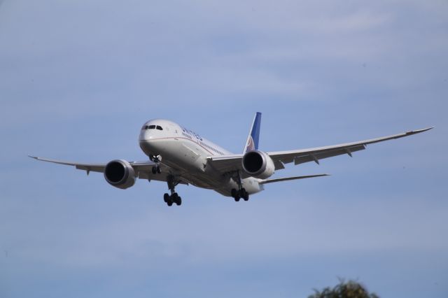 Boeing 787-8 (N27908)