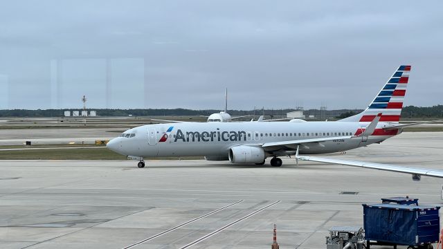 Boeing 737-800 (N892NN)