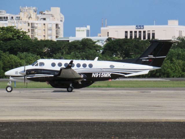 Beechcraft Super King Air 350 (N915MK)
