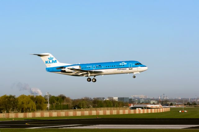 Fokker 70 (PH-KZE)