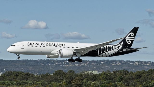 Boeing 787-9 Dreamliner (ZK-NZM) - Boeing 787-9. Air New Zealand ZK-NZM runway 03 YPPH 31 July 2019.