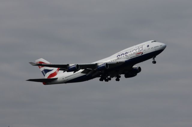 Boeing 747-400 (G-CIVP)