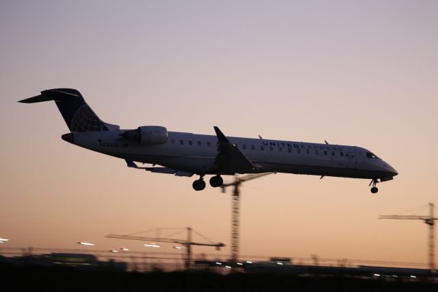 Canadair Regional Jet CRJ-700 (N784SK)