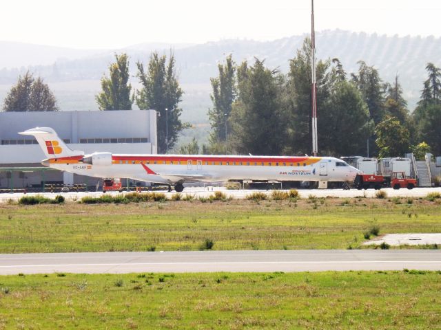 Canadair Regional Jet CRJ-900 (EC-LKF)