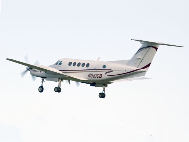 Beechcraft Premier 1 (N351CB) - Take off runway 26.