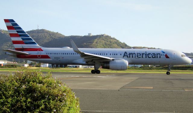 Boeing 757-200 (N198AA)