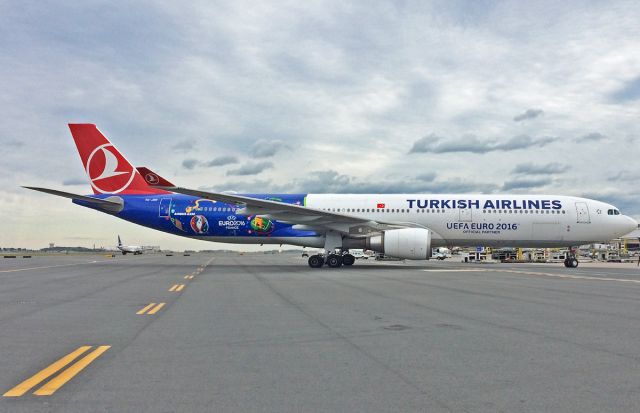 Airbus A330-300 (TC-JOH) - Turkish Airlines UEFA Euro 2016 Special Livery A330-300 taxi to the gate nonstop from IST