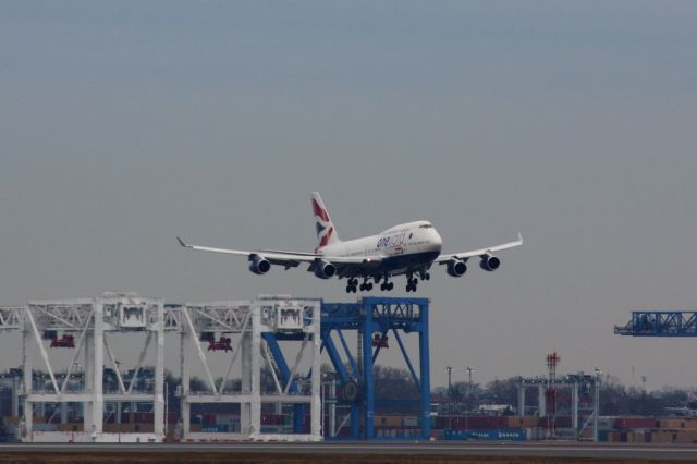 Boeing 747-400 (G-CIVI)