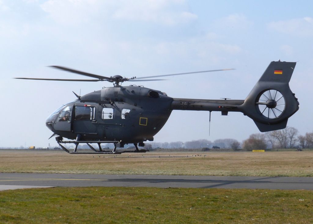 KAWASAKI EC-145 (GAF7615)