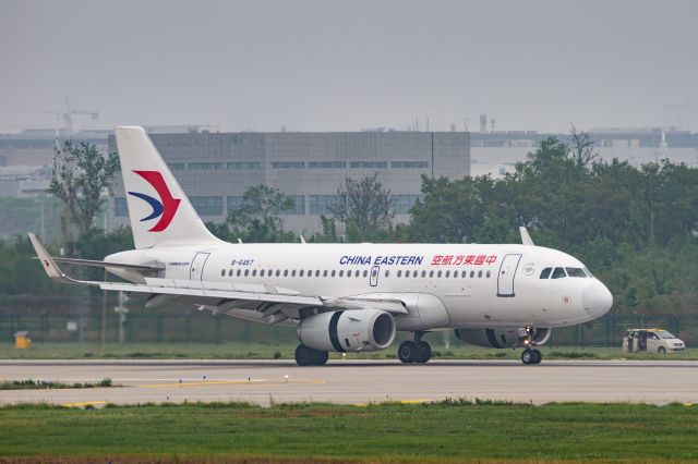 B-6457 — - A319-132(B-6457) Landing