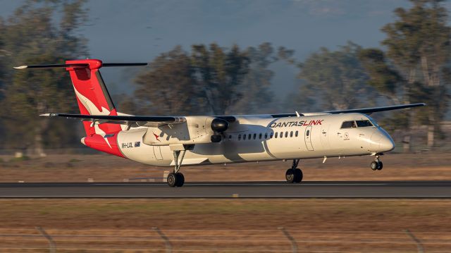 de Havilland Dash 8-400 (VH-LQL)