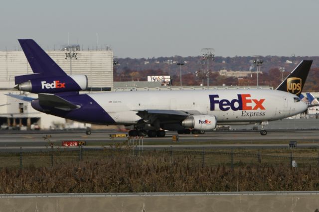 McDonnell Douglas DC-10 (N307FE)