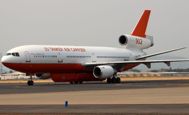 McDonnell Douglas DC-10 (N522AX) - Coming in to reload with retardant at Rogue Valley Intl Airport.