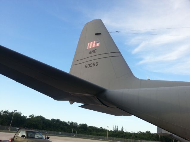 Lockheed C-130 Hercules (65-0985) - Air National Guard WC-130H C/N 382-4140