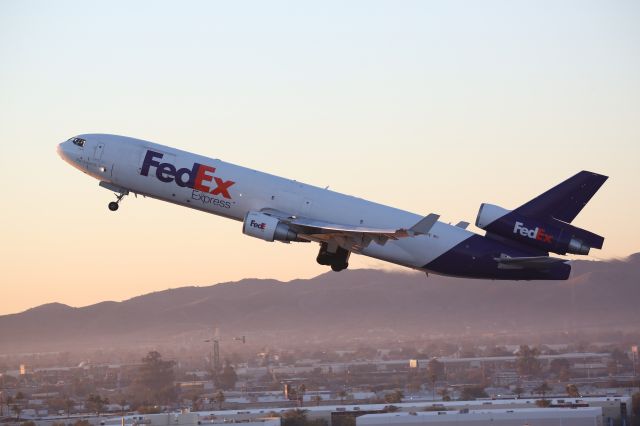 Boeing MD-11 (N631FE)