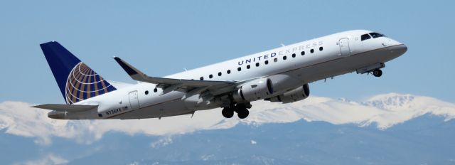 Embraer 170/175 (N736YX) - Departing 34L on 4-30-17 to Boise.