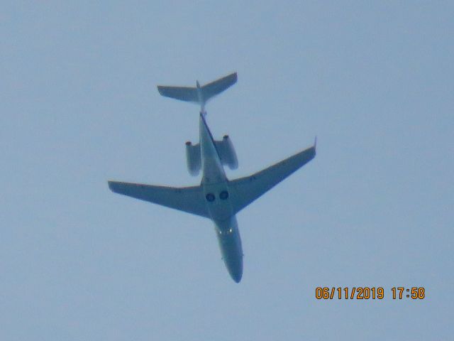Embraer Phenom 300 (N895JH)