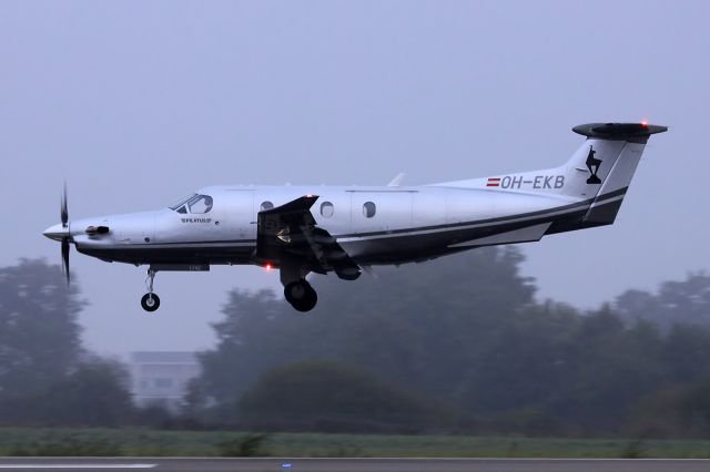 Pilatus PC-12 (OH-EKB)