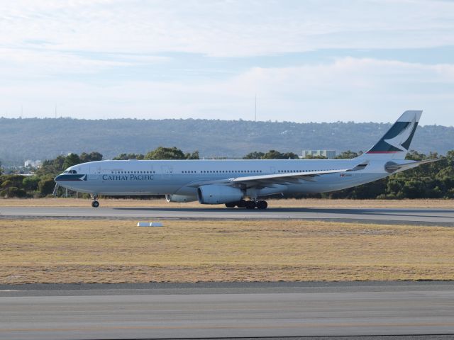 Airbus A330-300 (B-LAJ) - B-LAJ (CPA136) YPPH/VHHH Rwy03 08-Apr-2012