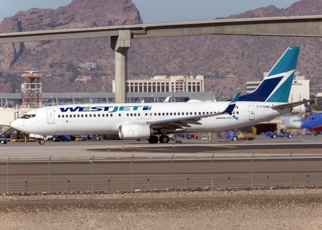 Boeing 737-800 (C-FONK)