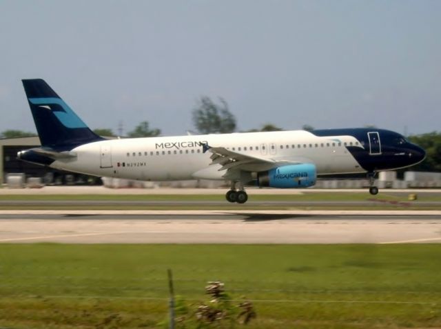 Airbus A320 (N292MX)