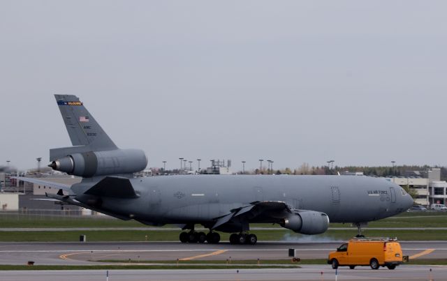 Boeing MD-11 (AMC50030) - No location is given for US military aircraft.