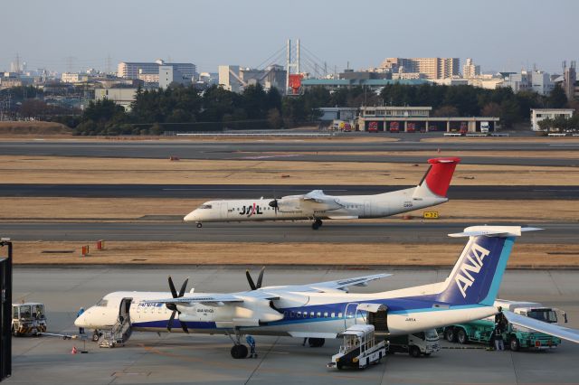 de Havilland Dash 8-400 (JA851A)