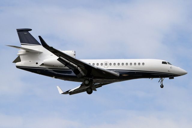 Dassault Falcon 7X (M-ROLL)