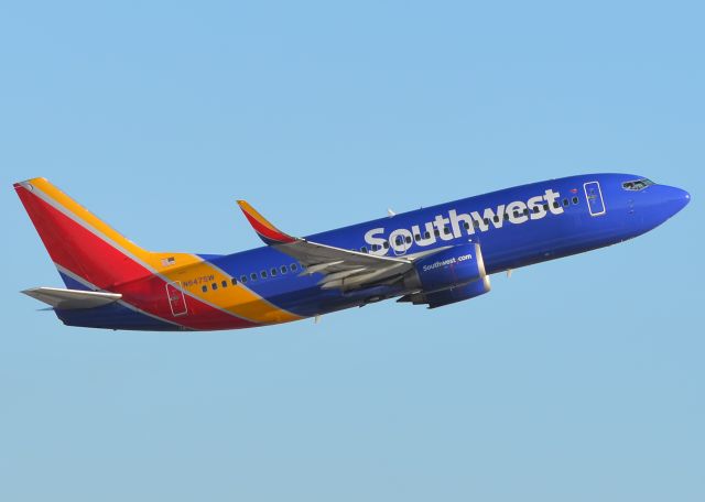 BOEING 737-300 (N647SW)