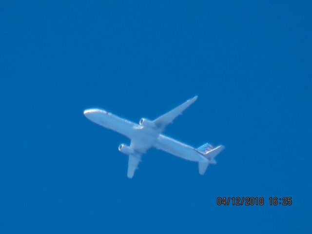 Airbus A321 (N102NN)