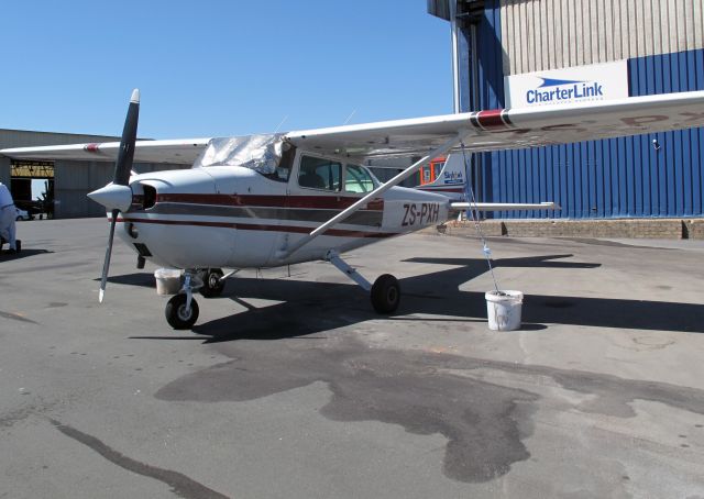 Cessna Skyhawk (ZS-PXH)